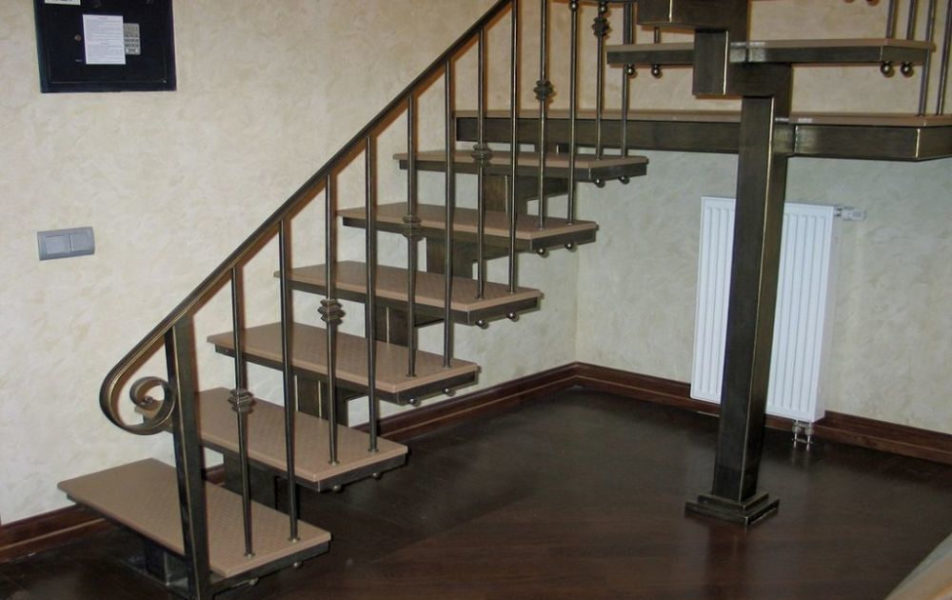 Кращі матеріали для побудови сходів в будинку